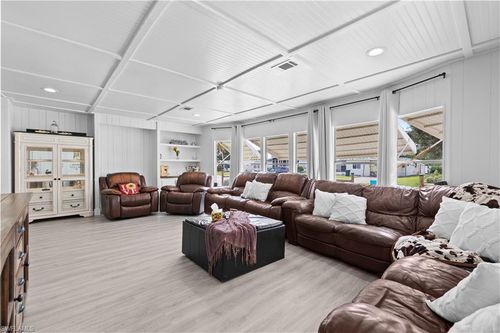 23 Derhenson Dr, NAPLES, FL, 34114-8202 | Card Image