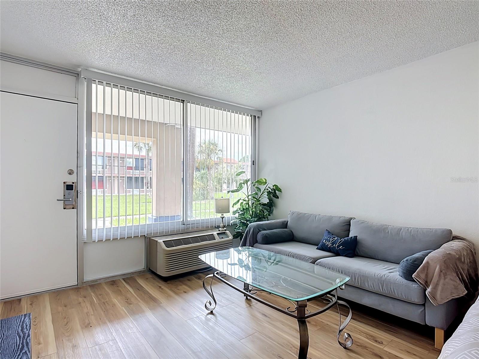 Residential in DAVENPORT 5
