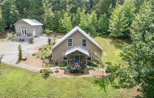 317 Mcduff Ln, Camden, TN, 38320-7728 | Card Image