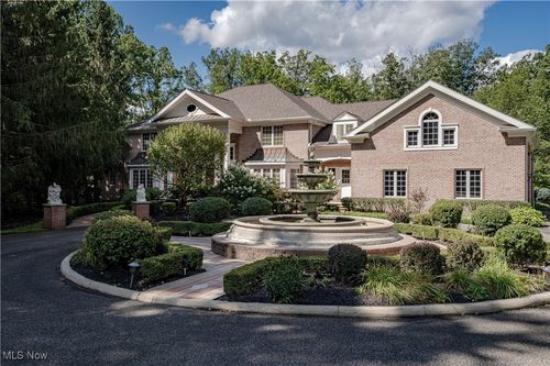 2140 County Line Rd, Gates Mills, OH, 44040-9776 | Card Image