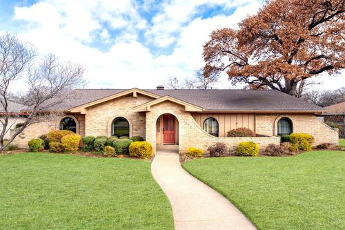 2405 Perryland Dr, Arlington, TX, 76013-4842 | Card Image