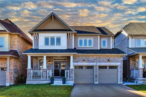 210 Dolman St, Breslau, ON, N0B1M0 | Card Image