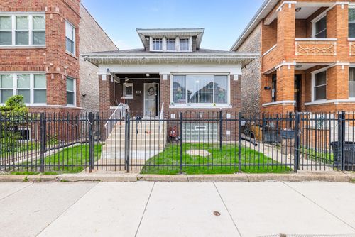 6733 S Campbell Ave, Chicago, IL, 60629-1320 | Card Image