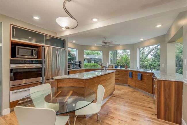 Kitchen with breakfast area | Image 14