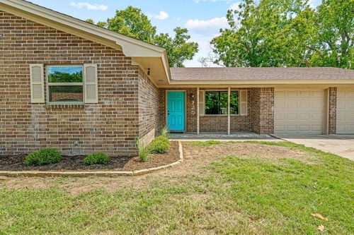 130 Omaha, Stephenville, TX, 76401-3824 | Card Image