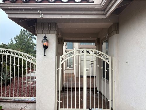 423 S Laureltree Dr, Anaheim, CA, 92808-1648 | Card Image