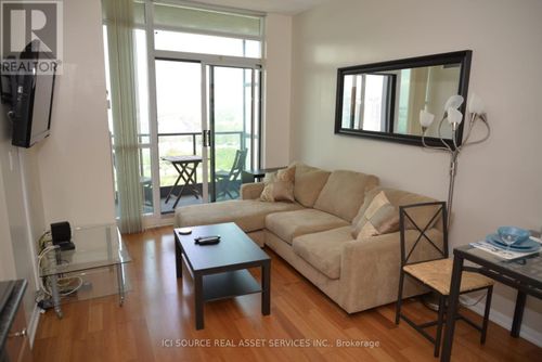 2105-231 Fort York Blvd, Toronto, ON, M5V1B2 | Card Image