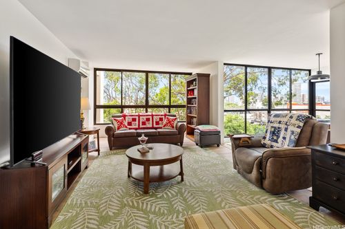 536-3138 Waialae Ave, Honolulu, HI, 96816-1548 | Card Image