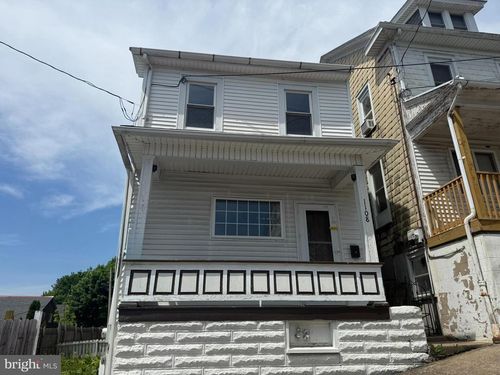 1108 N Shamokin St, SHAMOKIN, PA, 17872-4632 | Card Image