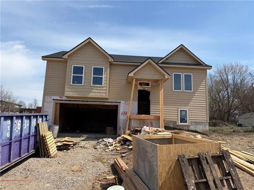 519 Hawthorne St, Smithville, MO, 64089-8230 | Card Image