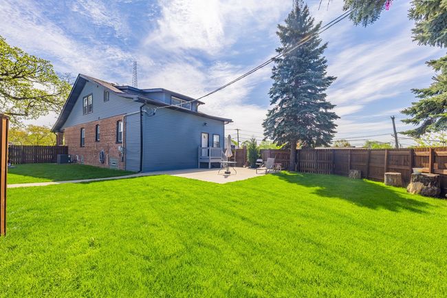 Step outside to your private oasis: a graciously l | Image 63