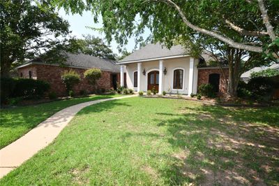 211 West Hayden Drive, House other with 4 bedrooms, 3 bathrooms and null parking in Alexandria LA | Image 1