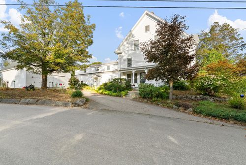 32 Maple St, Andover, NH, 03216-3903 | Card Image