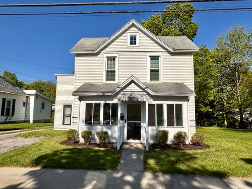 221 N Hayes St, Bellefontaine, OH, 43311-2405 | Card Image