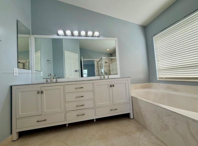 14365 Nw 15 Th St, House other with 3 bedrooms, 3 bathrooms and null parking in Pembroke Pines FL | Image 12