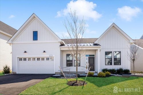 5 Cole Pl, Cranbury, NJ, 08512-1215 | Card Image