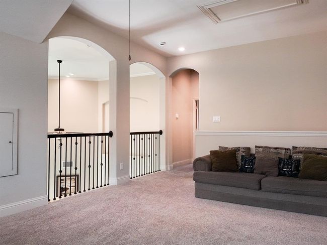 Upstairs loft | Image 19