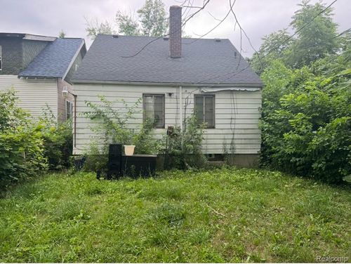 17922 Arlington St, Detroit, MI, 48212-1046 | Card Image