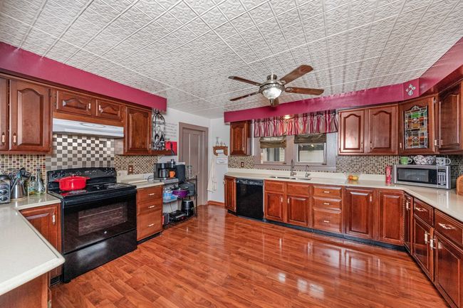 715 Locust St, House other with 4 bedrooms, 2 bathrooms and 2 parking in Minonk IL | Image 5