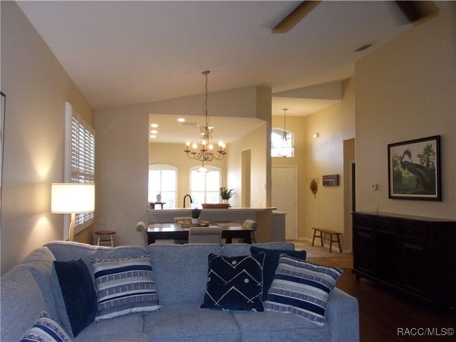 877 Silver Meadow Loop, House other with 3 bedrooms, 2 bathrooms and null parking in Hernando FL | Image 12
