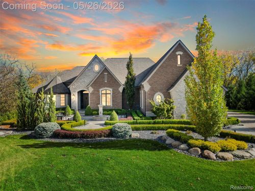 2475 Creekside Ct, Rochester, MI, 48306-4676 | Card Image