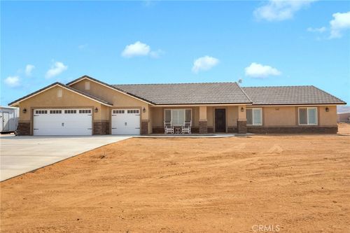 14825 Pela Rd, Apple Valley, CA, 92307-7513 | Card Image