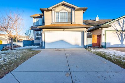 12739 Coventry Hills Way Ne, House other with 5 bedrooms, 3 bathrooms and 2 parking in Calgary AB | Image 2