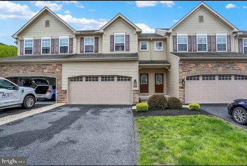 369 Weatherstone Dr, NEW CUMBERLAND, PA, 17070-2881 | Card Image