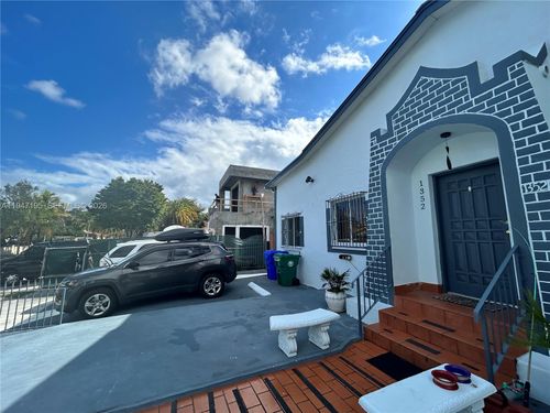 1352 Sw 16th St, Miami, FL, 33145-1622 | Card Image