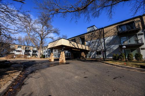 310-183 Little Canada Rd E, Little Canada, MN, 55117-1338 | Card Image