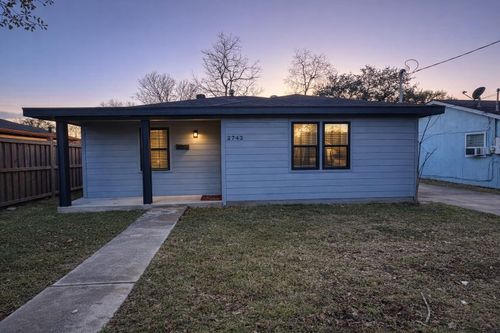 2743 Royal Ave, Groves, TX, 77619-2643 | Card Image