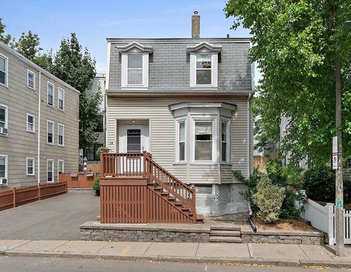 24 Moseley St, Boston, MA, 02125-1232 | Card Image