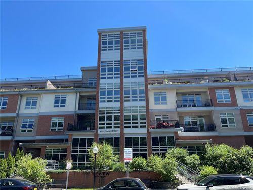 213-30 Beekman St, Beacon, NY, 12508-2547 | Card Image