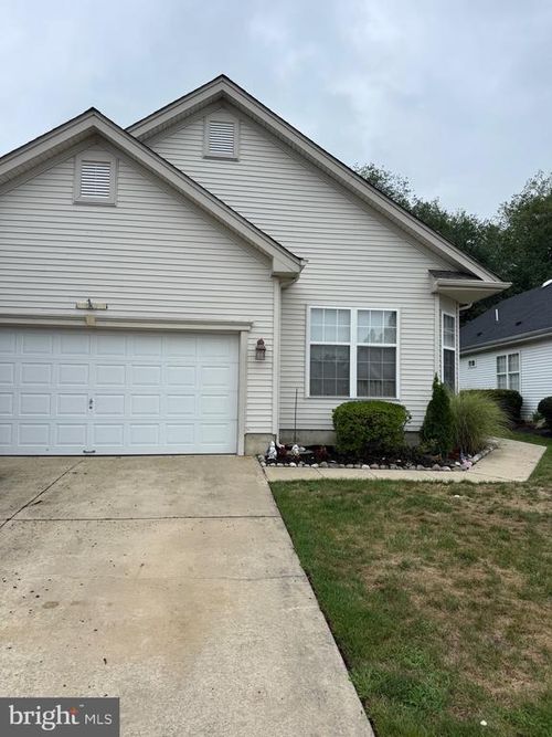 89 Warwick Way, Southampton, NJ, 08088-1122 | Card Image