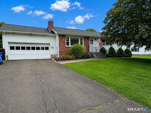 65 Barnum Rd, Danbury, CT, 06811-2900 | Card Image