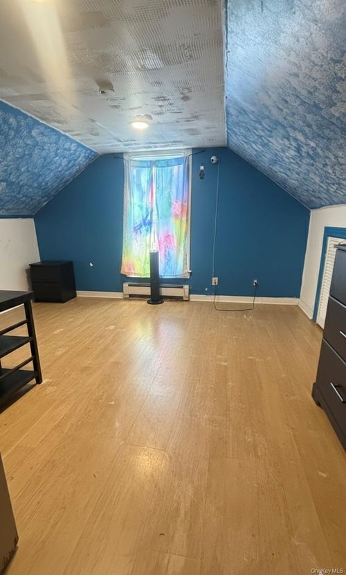 49 Peters Blvd, Central Islip, NY, 11722-3653 | Card Image