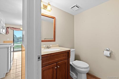 159-50105 N Jimmy Ct, Chesterfield, MI, 48047-4671 | Card Image