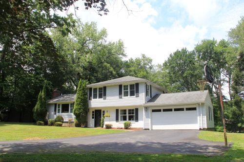 417 Richard Ln, Orange, CT, 06477-1518 | Card Image