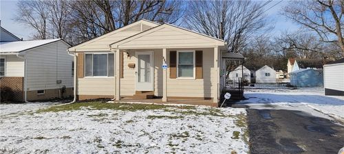 214 Hamrock Dr, Campbell, OH, 44405-1101 | Card Image