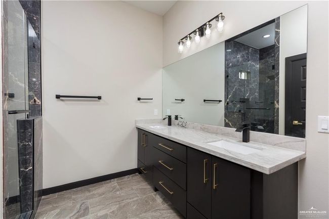 1209 Rhett Dr, House other with 3 bedrooms, 4 bathrooms and 2 parking in Pharr TX | Image 11