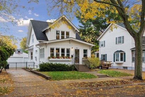 3011 W 45th St, Minneapolis, MN, 55410-1533 | Card Image