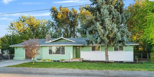 114 E 36th Ave, Kennewick, WA, 99337-5708 | Card Image