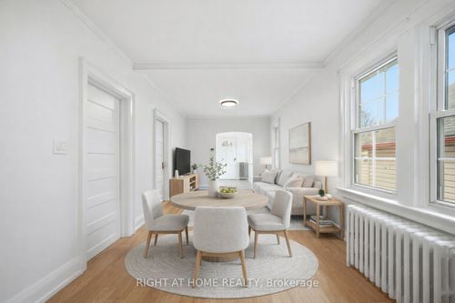 54 31st St, Etobicoke, ON, M8W3E9 | Card Image