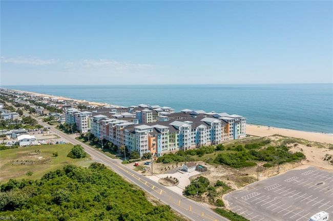APT-121B - 3738 Sandpiper Rd, House attached with 2 bedrooms, 2 bathrooms and null parking in Virginia Beach VA | Image 5
