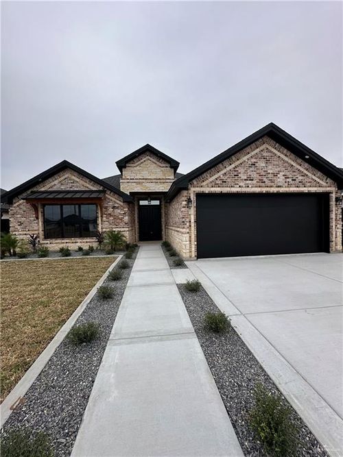3200 E Rabbit Run Ave, Alton, TX, 78573-6987 | Card Image