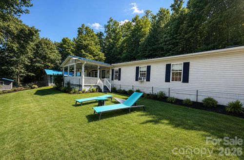 59 Sprinkle Dr, Spruce Pine, NC, 28777-9164 | Card Image