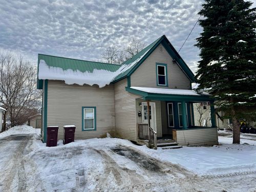 35 Spring St, Newport, VT, 05855-5823 | Card Image