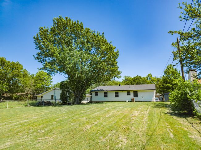 325 Clary Dr, House other with 3 bedrooms, 2 bathrooms and null parking in Mesquite TX | Image 26