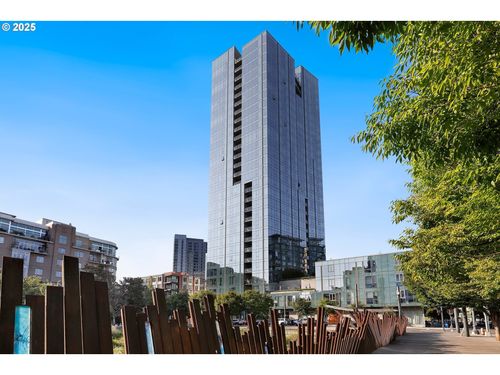 419-1075 Nw Northrup St, Portland, OR, 97209-3682 | Card Image