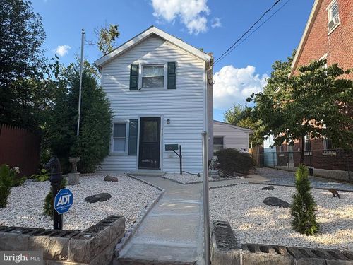 419 Walnut St, POTTSTOWN, PA, 19464-5611 | Card Image